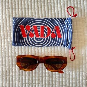 Vada Tokio Sunglasses in Burlwood